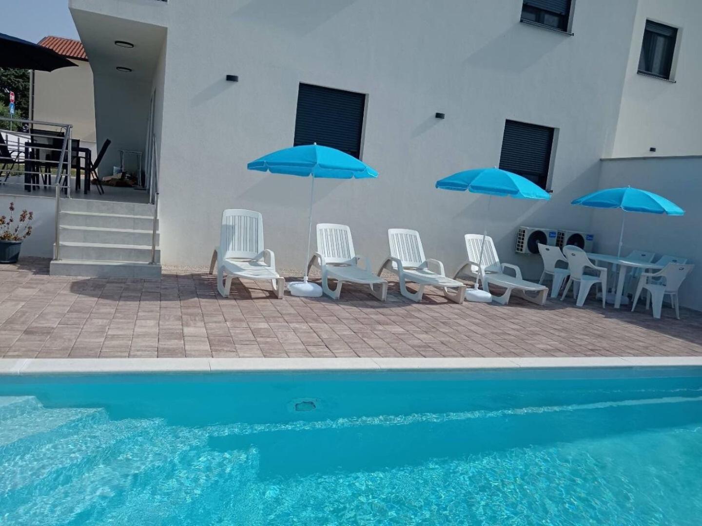 Noel - With Private Pool Umag